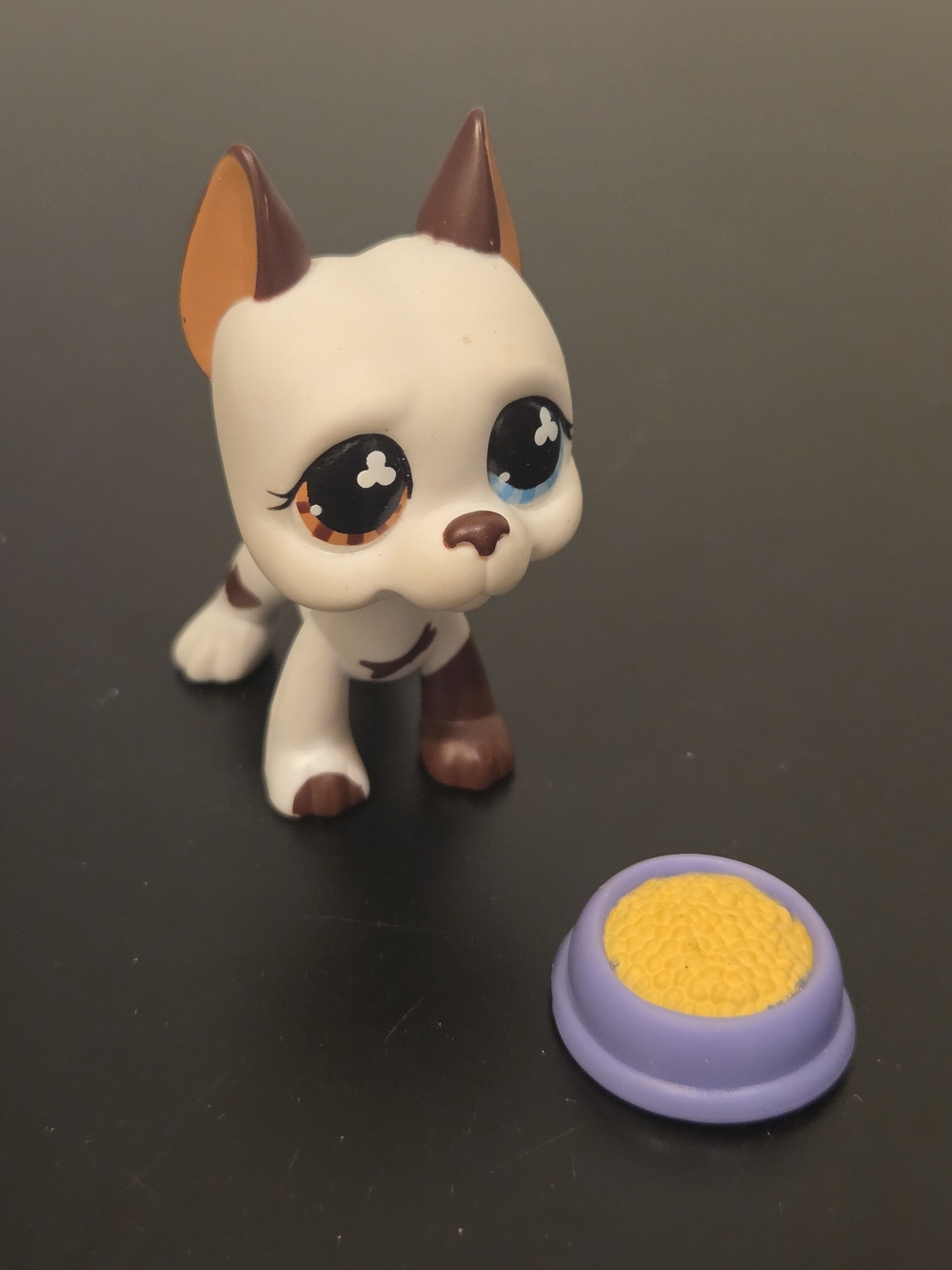 LPS Littlest Pet Shop Great Dane Dog Brown & Blue Eyes With Bowl #577